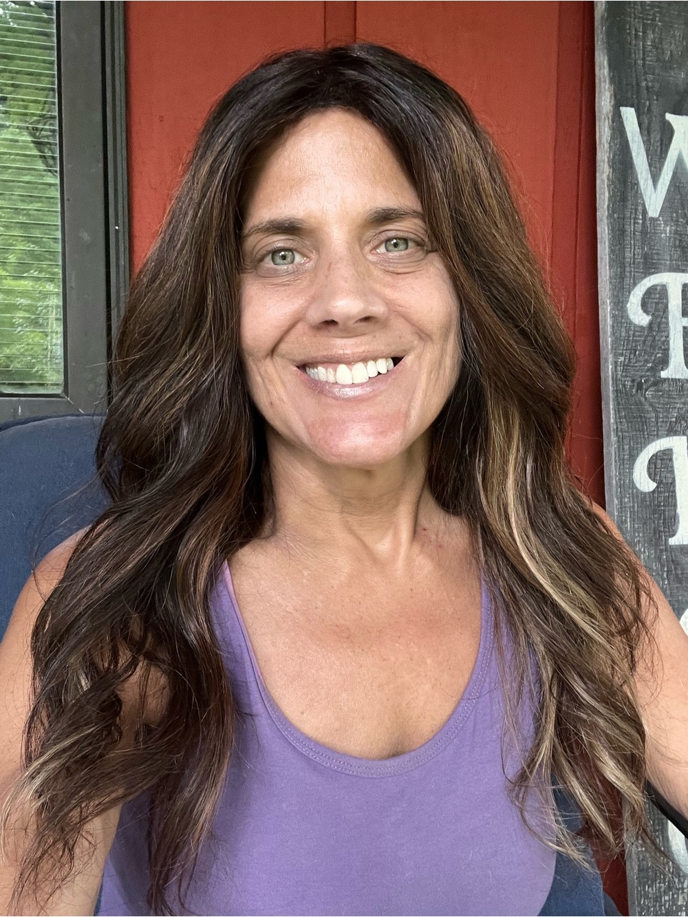 Natural Wave Chestnut Brown w highlights Women's Wig - Stylish Everyday Look